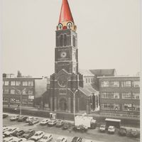 Le clocher de l&#039;église Saint-Joseph de La Louvière par Jiri Sliva