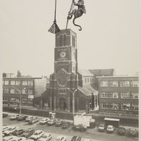 Le clocher de l&#039;église Saint-Joseph de La Louvière par Ernest Pirotte