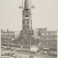 Le clocher de l&#039;église Saint-Joseph de La Louvière par Gil Dewart