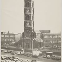 Le clocher de l&#039;église Saint-Joseph de La Louvière par Jean Messagier