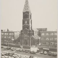 Le clocher de l&#039;église Saint-Joseph de La Louvière par Kikie Crêvecoeur 