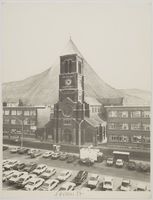 Le clocher de l'église Saint-Joseph de La Louvière par Marc Feulien