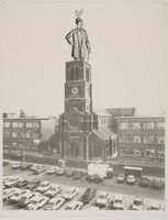 Le clocher de l'église Saint-Joseph de La Louvière par Nicolas Florence