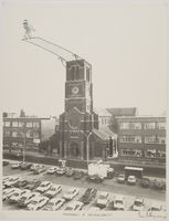 Le clocher de l'église Saint-Joseph de La Louvière par Pierre Puttemans