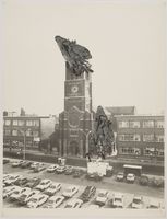 Le clocher de l'église Saint-Joseph de La Louvière par Serge Vandercam